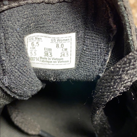 Vans - Picture 5 of 5